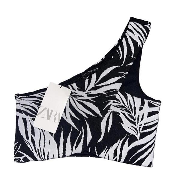 Zara Tops - Zara Black & White Tropical  Sleeveless One Shoulder Crop Top. NWT. Medium